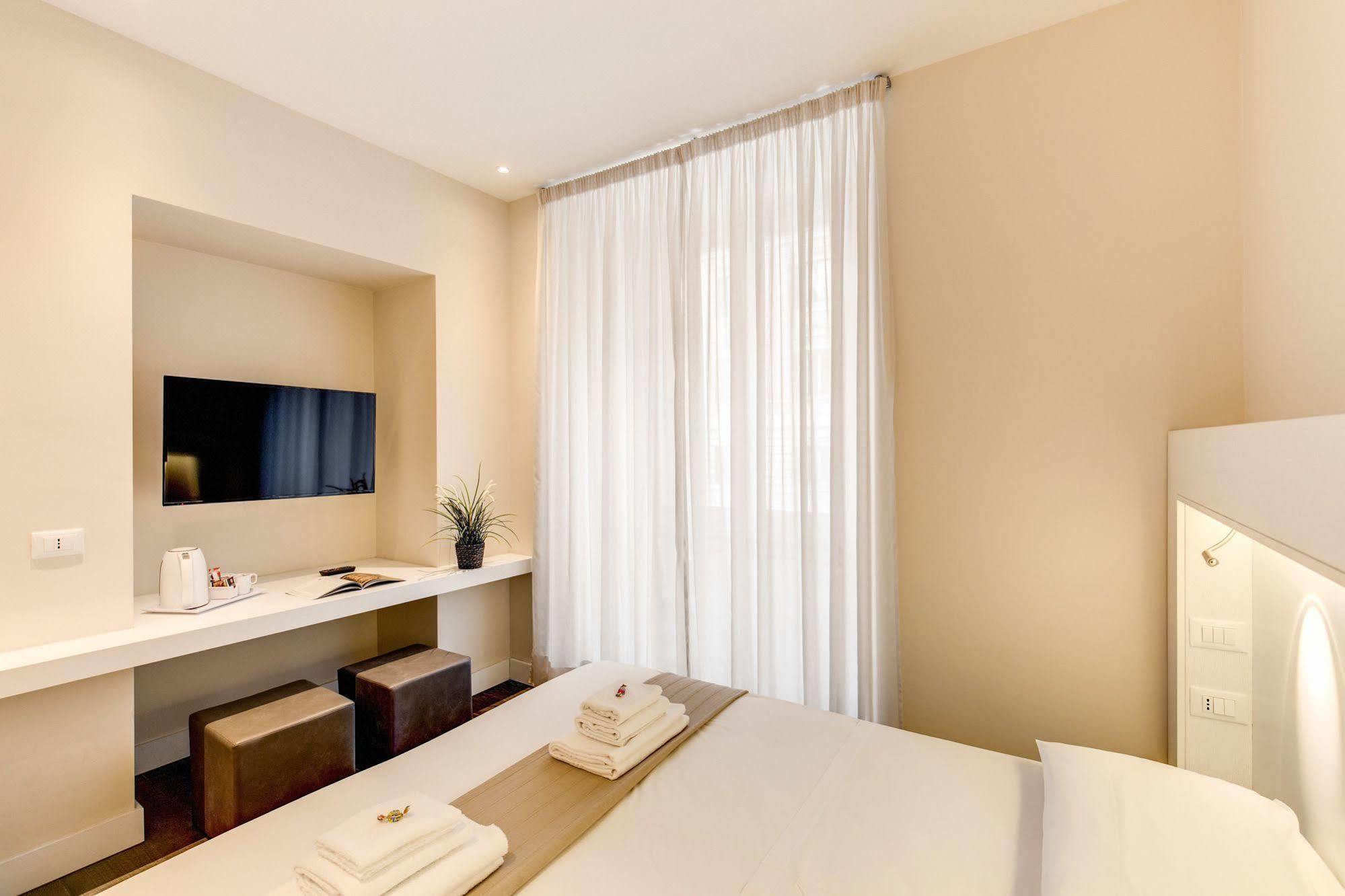 เอชเช โรมา สวีท Bed & Breakfast ภายนอก รูปภาพ