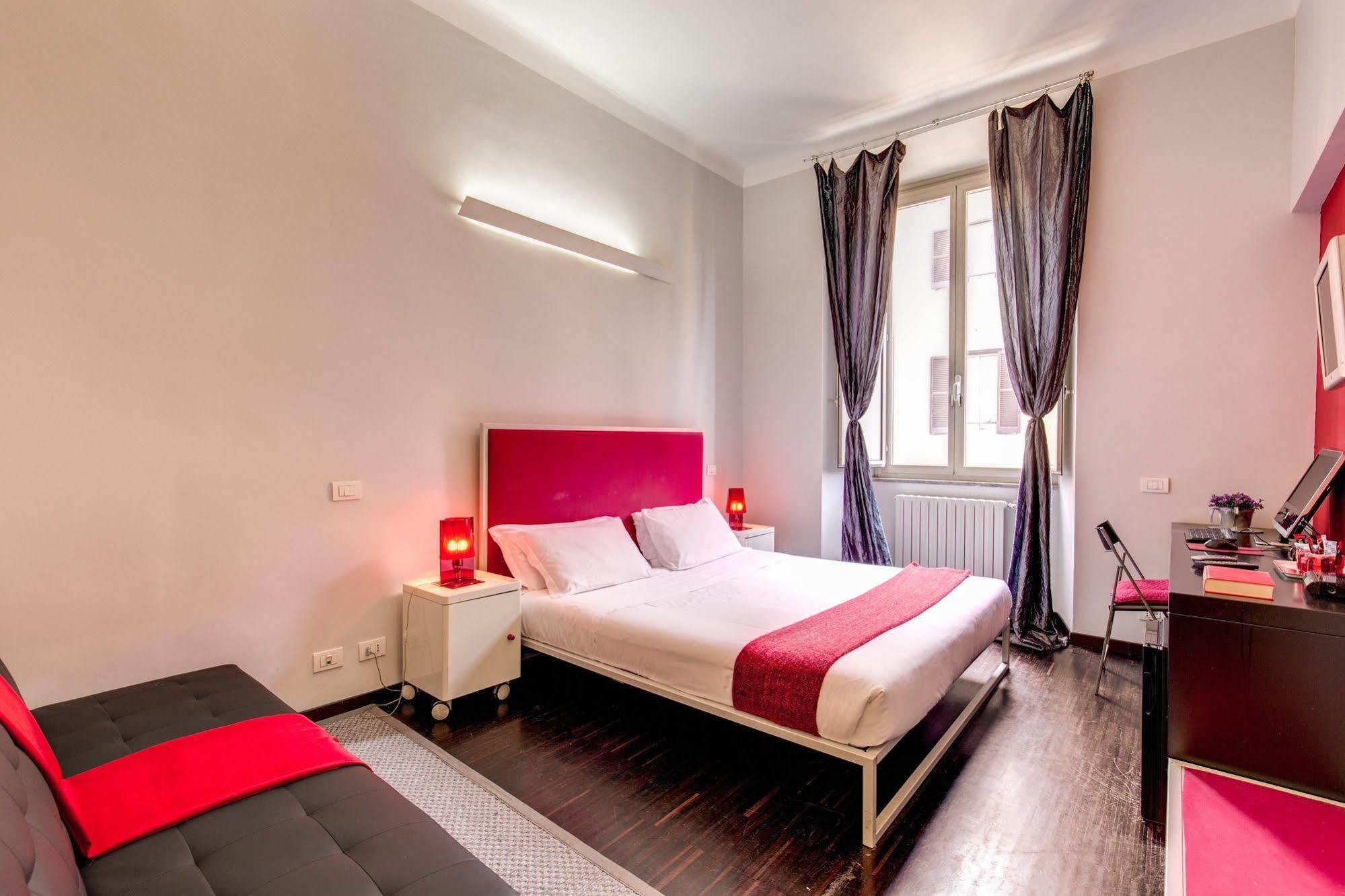 เอชเช โรมา สวีท Bed & Breakfast ภายนอก รูปภาพ
