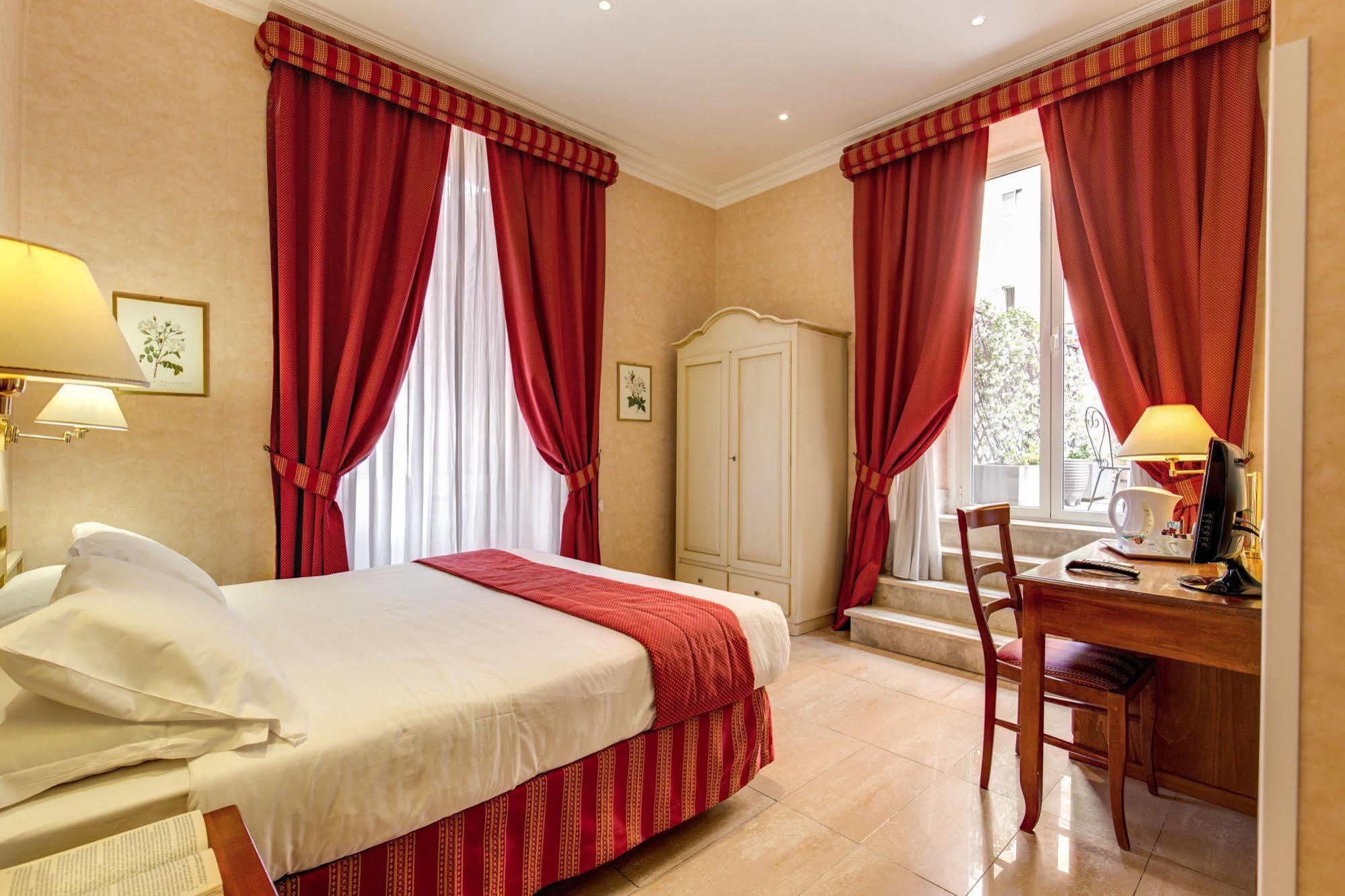 เอชเช โรมา สวีท Bed & Breakfast ภายนอก รูปภาพ