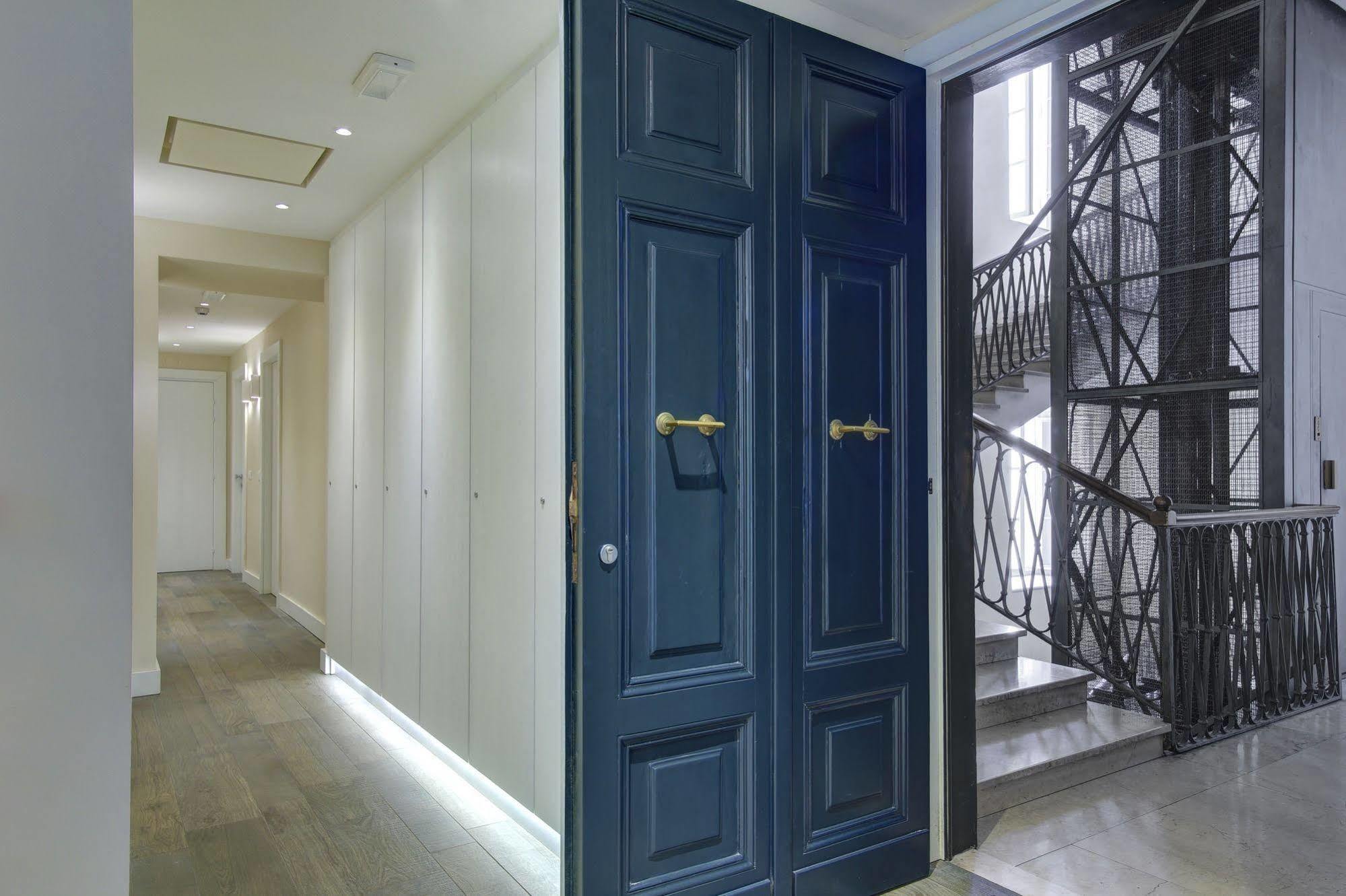 เอชเช โรมา สวีท Bed & Breakfast ภายนอก รูปภาพ